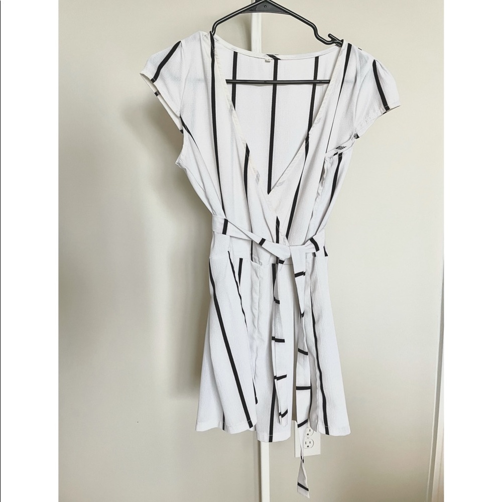 Strip Print V-Neck Rompers /Jumpsuit Black & White